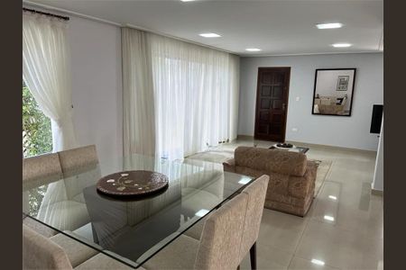 Casa à venda com 351m², 4 quartos e 5 vagas