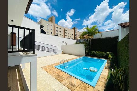 Casa à venda com 351m², 4 quartos e 5 vagas