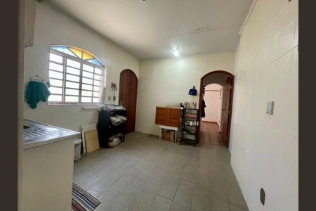 Casa à venda com 118m², 2 quartos e 1 vaga