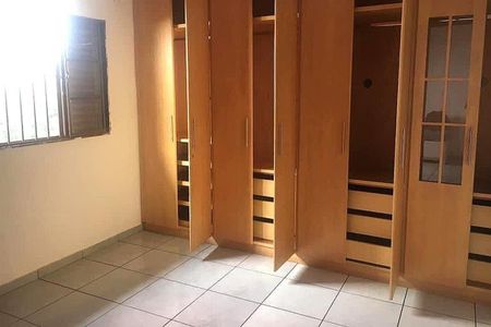 Casa à venda com 130m², 4 quartos e 2 vagas