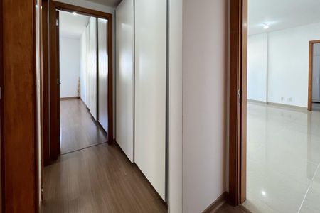 Apartamento à venda com 105m², 3 quartos e 3 vagasCorredor