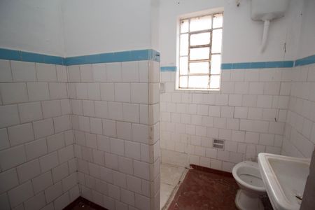 Casa à venda com 417m², 5 quartos e 3 vagasCasa 3 - Banheiro