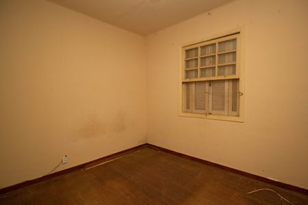 Casa à venda com 417m², 5 quartos e 3 vagasCasa 3 - Quarto 1