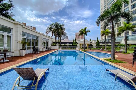 Apartamento à venda com 210m², 4 quartos e 3 vagasÁrea comum - Piscina