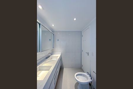 Apartamento à venda com 210m², 4 quartos e 3 vagasBanheiro da Suíte 3