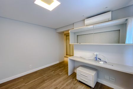 Apartamento à venda com 210m², 4 quartos e 3 vagasQuarto - Suíte 3 
