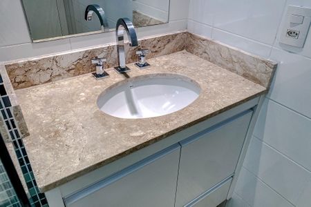 Apartamento à venda com 210m², 4 quartos e 3 vagasBanheiro da Suíte