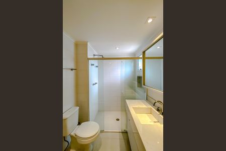 Apartamento à venda com 210m², 4 quartos e 3 vagasBanheiro da Suíte 3