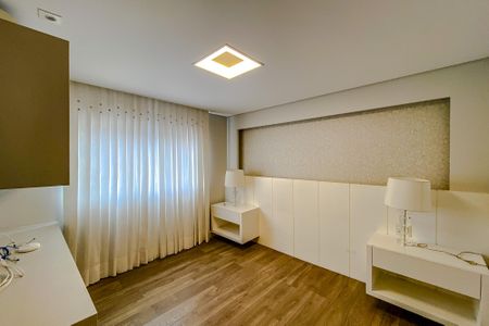 Apartamento à venda com 210m², 4 quartos e 3 vagasQuarto - Suíte 3 