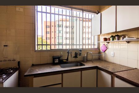 Apartamento à venda com 180m², 4 quartos e 2 vagas Apartamento à venda com 180m², 4 quartos e 2 vagasCozinha