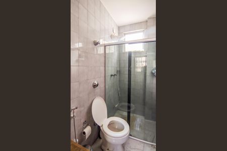 Apartamento à venda com 180m², 4 quartos e 2 vagas Apartamento à venda com 180m², 4 quartos e 2 vagasBanheiro 2