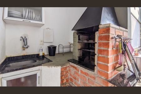 Apartamento à venda com 180m², 4 quartos e 2 vagas Apartamento à venda com 180m², 4 quartos e 2 vagasChurrasqueira Cobertura