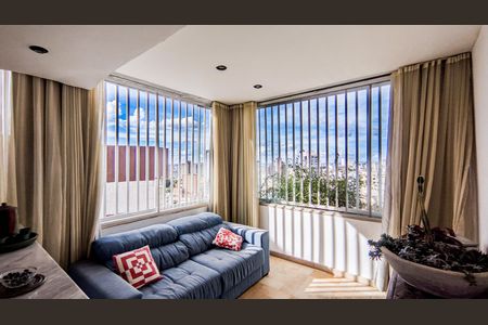 Apartamento à venda com 180m², 4 quartos e 2 vagas Apartamento à venda com 180m², 4 quartos e 2 vagasCobertura