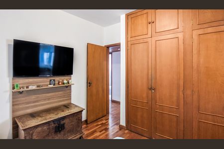 Apartamento à venda com 180m², 4 quartos e 2 vagas Apartamento à venda com 180m², 4 quartos e 2 vagasQuarto 2