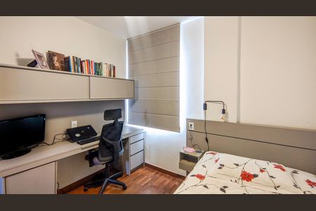 Apartamento à venda com 180m², 4 quartos e 2 vagas Apartamento à venda com 180m², 4 quartos e 2 vagasQuarto