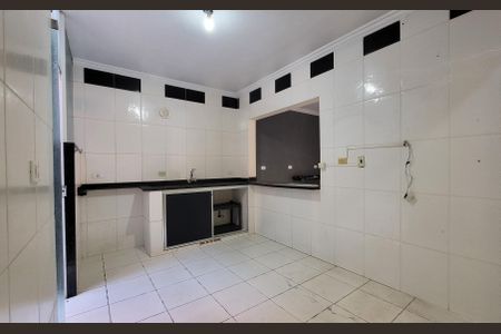 Casa à venda com 220m², 2 quartos e 6 vagas Casa à venda com 220m², 2 quartos e 6 vagasCozinha