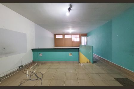 Casa à venda com 220m², 2 quartos e 6 vagas Casa à venda com 220m², 2 quartos e 6 vagasSubsolo