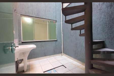 Casa à venda com 220m², 2 quartos e 6 vagas Casa à venda com 220m², 2 quartos e 6 vagasLavanderia