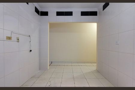 Casa à venda com 220m², 2 quartos e 6 vagas Casa à venda com 220m², 2 quartos e 6 vagasCozinha