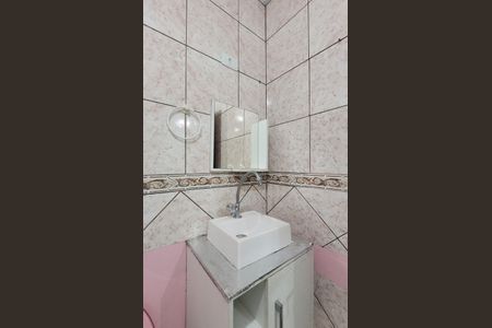 Casa à venda com 220m², 2 quartos e 6 vagas Casa à venda com 220m², 2 quartos e 6 vagasBanheiro