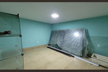 Casa à venda com 220m², 2 quartos e 6 vagas Casa à venda com 220m², 2 quartos e 6 vagasSubsolo