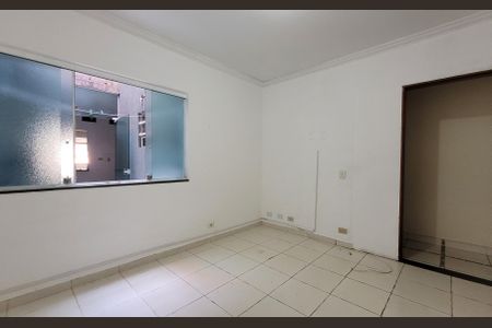 Casa à venda com 220m², 2 quartos e 6 vagas Casa à venda com 220m², 2 quartos e 6 vagasQuarto