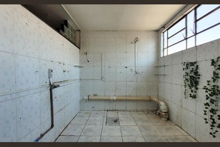 Casa à venda com 220m², 2 quartos e 6 vagas Casa à venda com 220m², 2 quartos e 6 vagasSubsolo