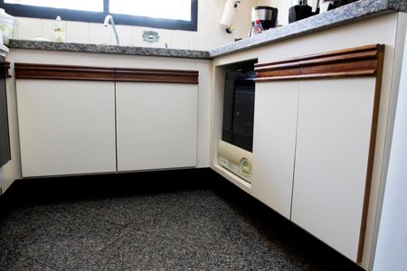 Apartamento à venda com 220m², 4 quartos e 3 vagas Apartamento à venda com 220m², 4 quartos e 3 vagasCozinha