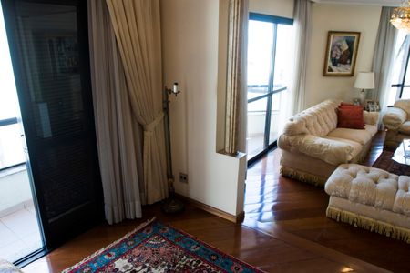 Apartamento à venda com 220m², 4 quartos e 3 vagas Apartamento à venda com 220m², 4 quartos e 3 vagasSala