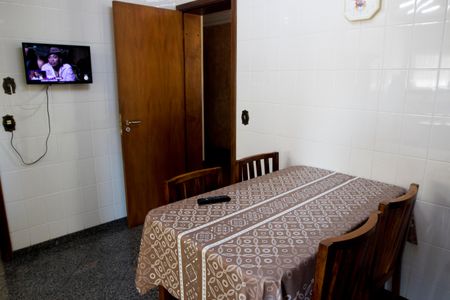 Apartamento à venda com 220m², 4 quartos e 3 vagas Apartamento à venda com 220m², 4 quartos e 3 vagasCozinha