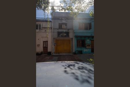 Casa à venda com 189m², 2 quartos e 1 vagaFachada