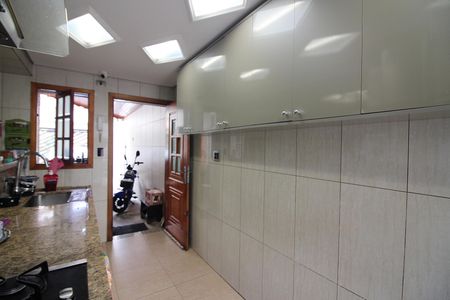 Casa à venda com 146m², 3 quartos e 3 vagasCozinha