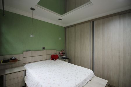 Casa à venda com 146m², 3 quartos e 3 vagasSuíte