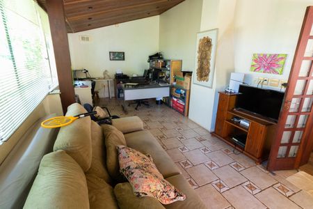 Casa de condomínio à venda com 350m², 3 quartos e 4 vagas Casa de condomínio à venda com 350m², 3 quartos e 4 vagasSALA DE TV