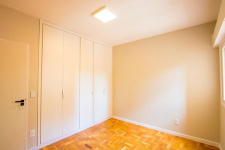 Apartamento à venda com 90m², 2 quartos e 1 vagaQuarto 2