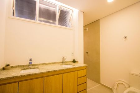Apartamento à venda com 90m², 2 quartos e 1 vagaBanheiro do quarto 1