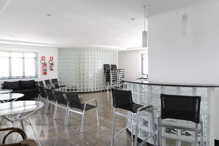 Apartamento à venda com 112m², 3 quartos e 2 vagas Apartamento à venda com 112m², 3 quartos e 2 vagasÁrea comum - Salão de festas