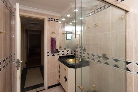 Apartamento à venda com 112m², 3 quartos e 2 vagas Apartamento à venda com 112m², 3 quartos e 2 vagasBanheiro Social