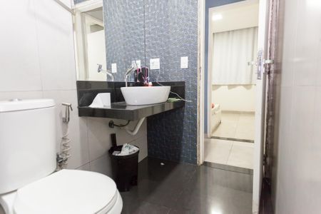 Apartamento à venda com 121m², 3 quartos e 1 vaga Apartamento à venda com 121m², 3 quartos e 1 vagaBanheiro Social