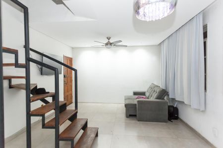 Apartamento à venda com 121m², 3 quartos e 1 vaga Apartamento à venda com 121m², 3 quartos e 1 vagasala