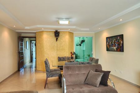 Casa à venda com 250m², 3 quartos e 6 vagasSala