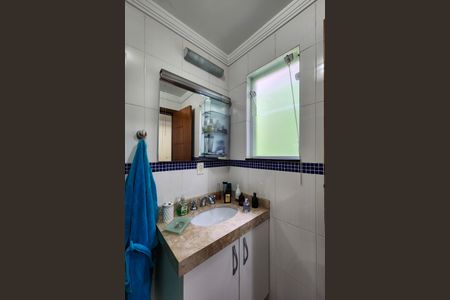 Casa à venda com 250m², 3 quartos e 6 vagasBanheiro da Suíte 2