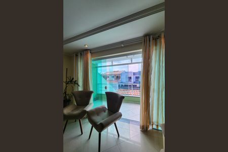 Casa à venda com 250m², 3 quartos e 6 vagasVaranda