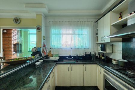 Casa à venda com 250m², 3 quartos e 6 vagasCozinha