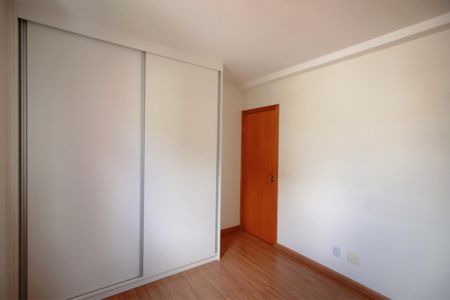 Apartamento à venda com 75m², 2 quartos e 2 vagasSuite 1