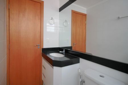 Apartamento à venda com 75m², 2 quartos e 2 vagasBanheiro da Suíte 2