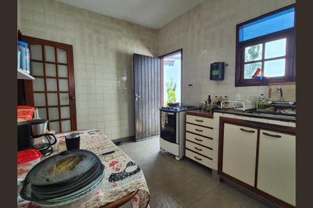 Casa à venda com 470m², 3 quartos e 3 vagas Casa à venda com 470m², 3 quartos e 3 vagasCozinha