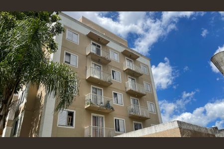 Apartamento à venda com 57m², 3 quartos e 1 vaga Apartamento à venda com 57m², 3 quartos e 1 vagaFachada do Bloco