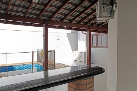 Casa de condomínio para alugar com 180m², 3 quartos e 4 vagasÁrea Gourmet