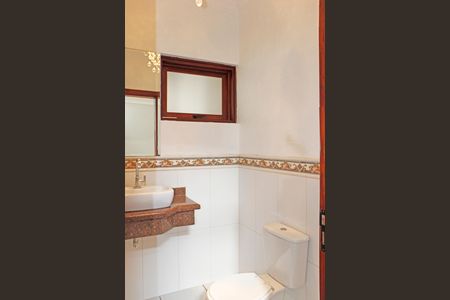 Casa de condomínio para alugar com 180m², 3 quartos e 4 vagasLavabo